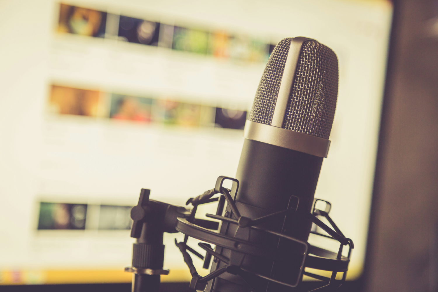 Nowoczesne formy realizacji – podcast i shorts. Jak budować zasięgi w 2026 roku?